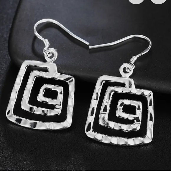 Jewelry - 79. NEW 925 Sterling Silver Drop Earrings